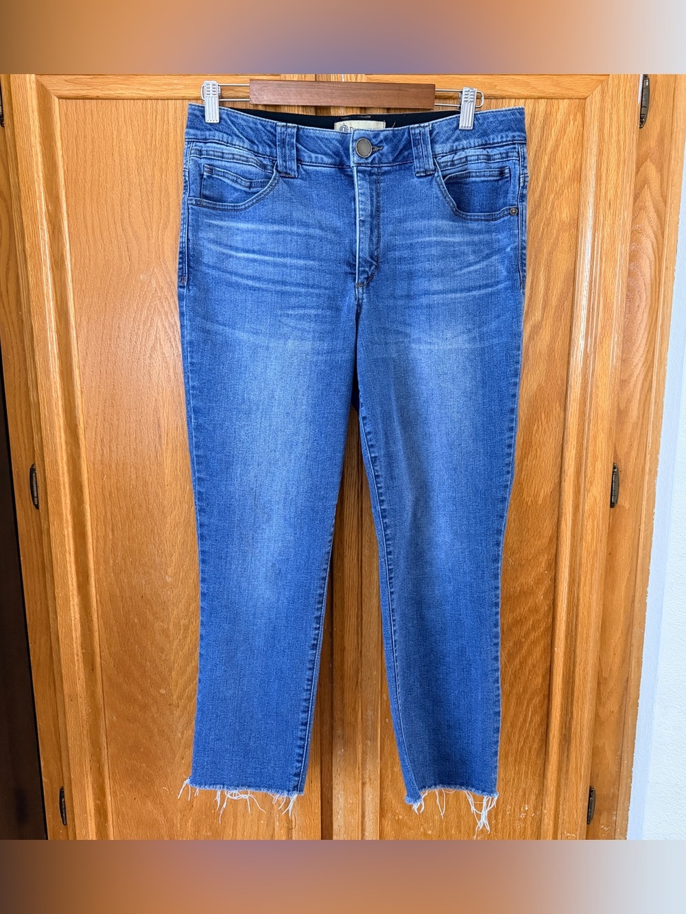 Democracy light-wash distressed-hem ankle jeans size 12 for women